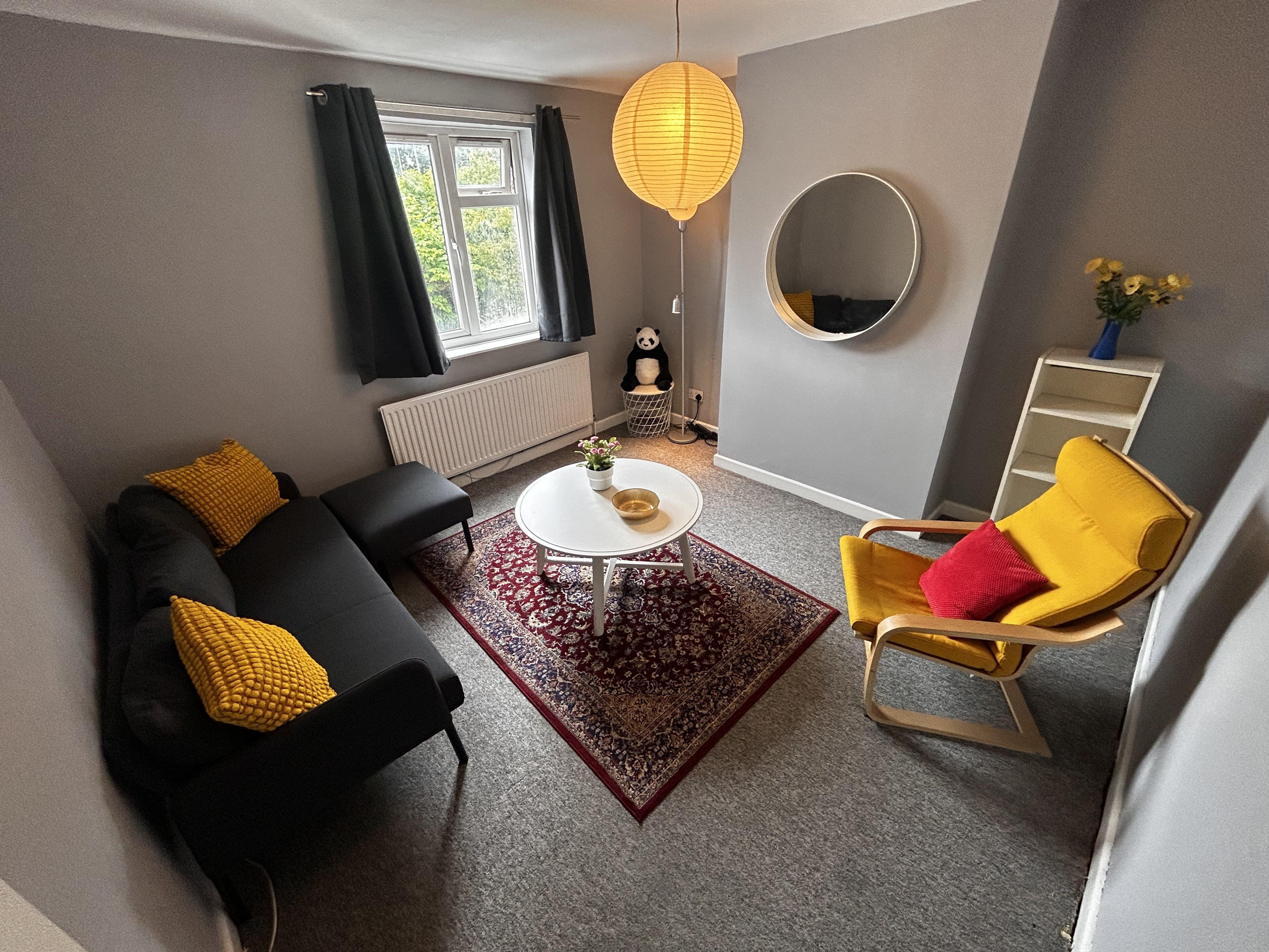 Flat Saint Nicholas Road in Bristol