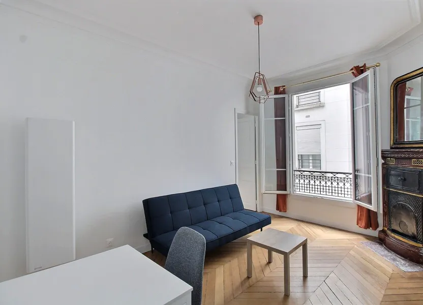 Flat Avenue Transversale in Paris