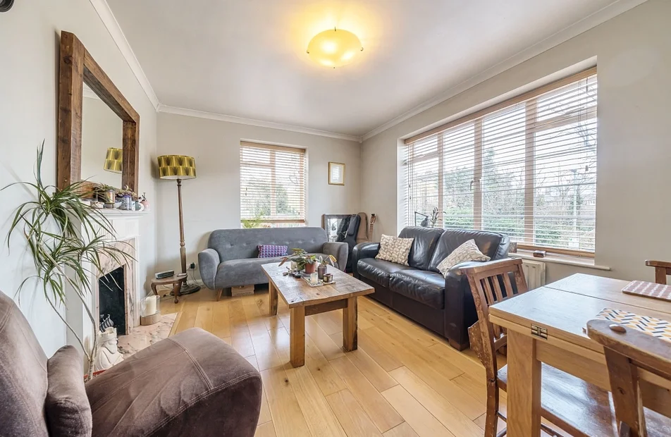 Flat Merton Road in Greater London