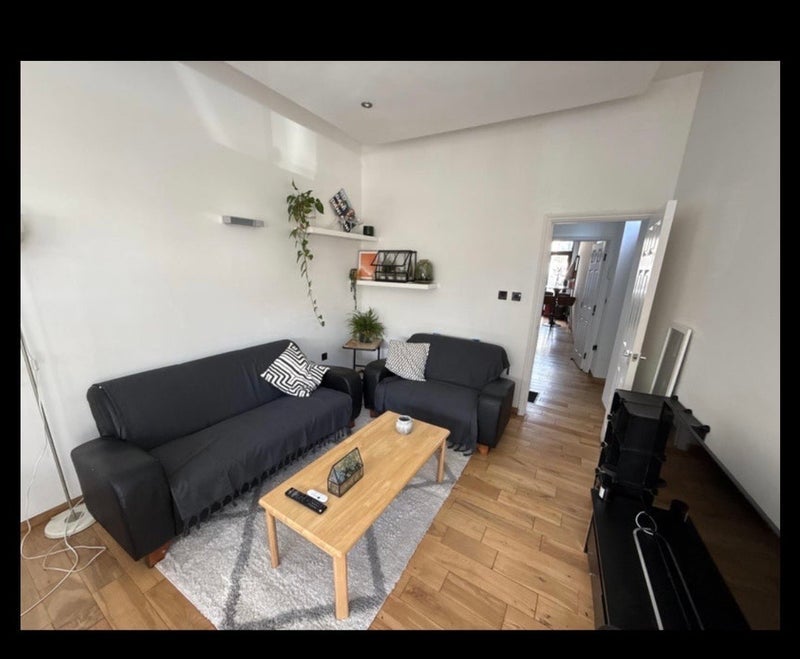Room Playford Road in Greater London
