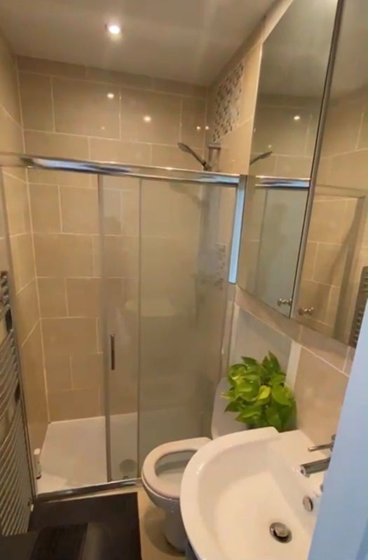Room Playford Road in Greater London