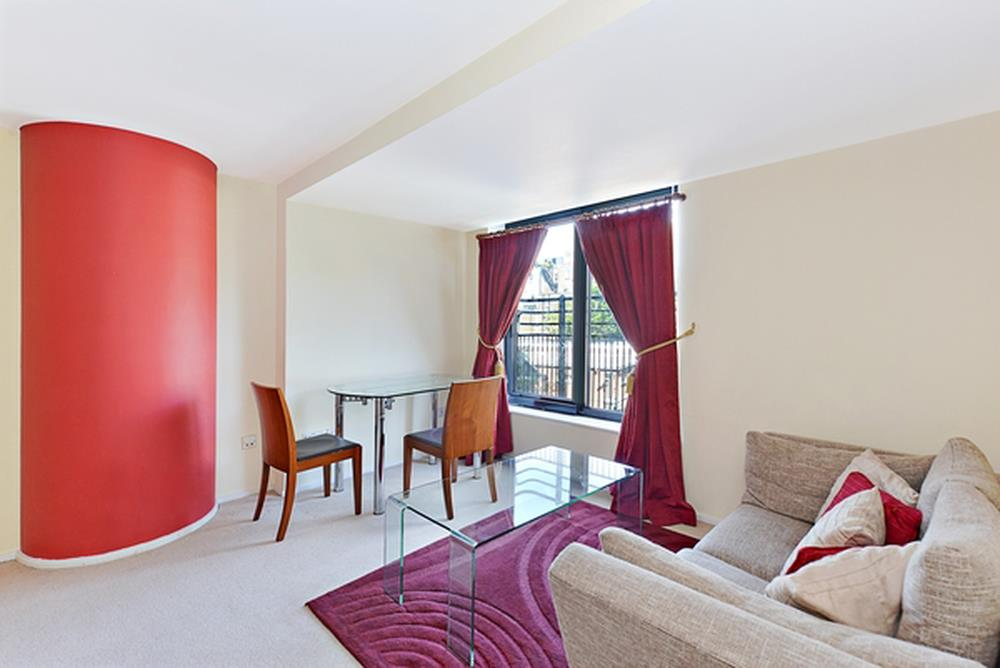 Flat Point W Access Road in Greater London