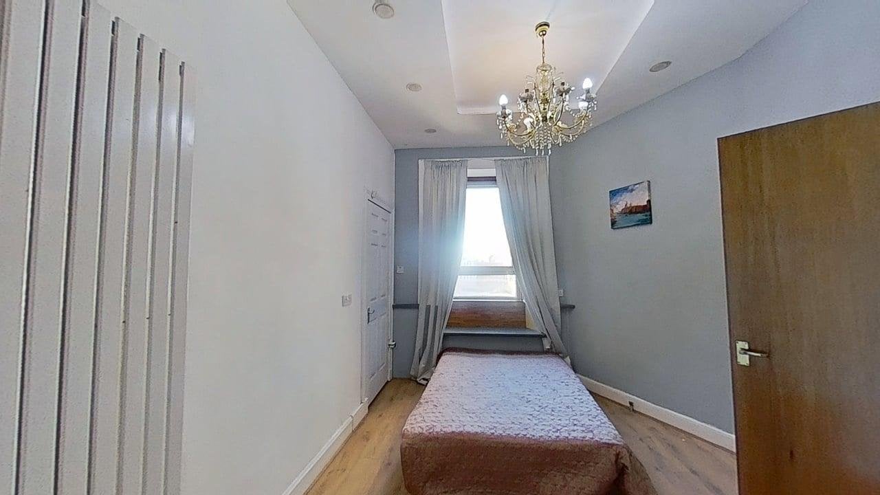 Flat Cambusnethan Street in City of Edinburgh