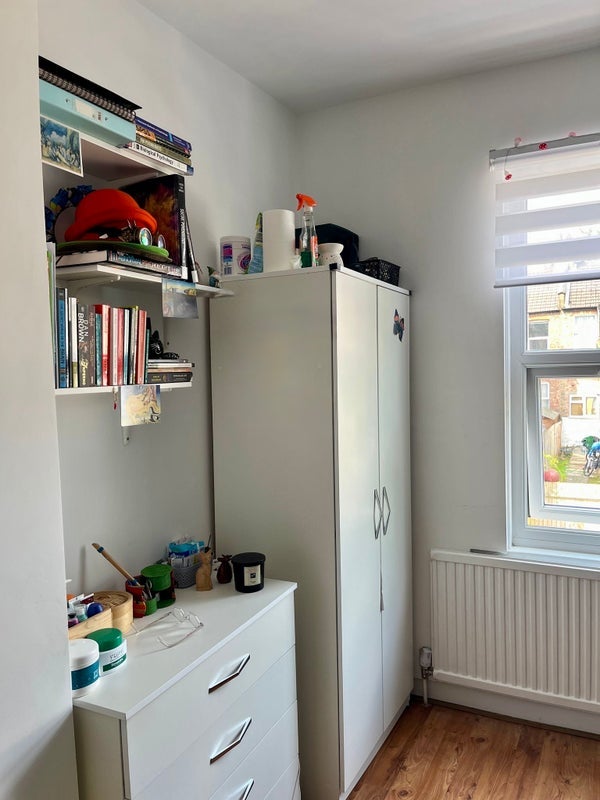 Room Dongola Road in Greater London