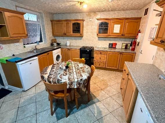 Room Gloucester Way in Breckland District