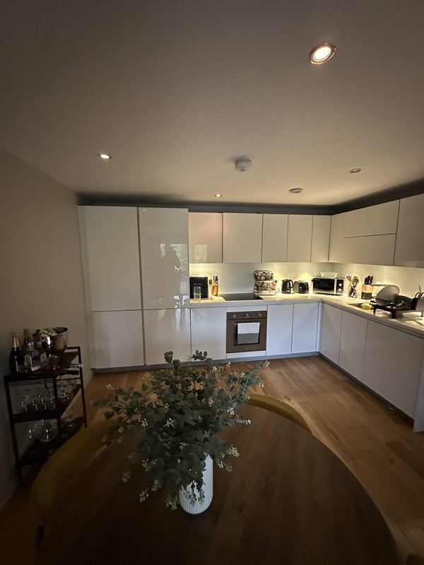 Flat Mostyn Road in Greater London