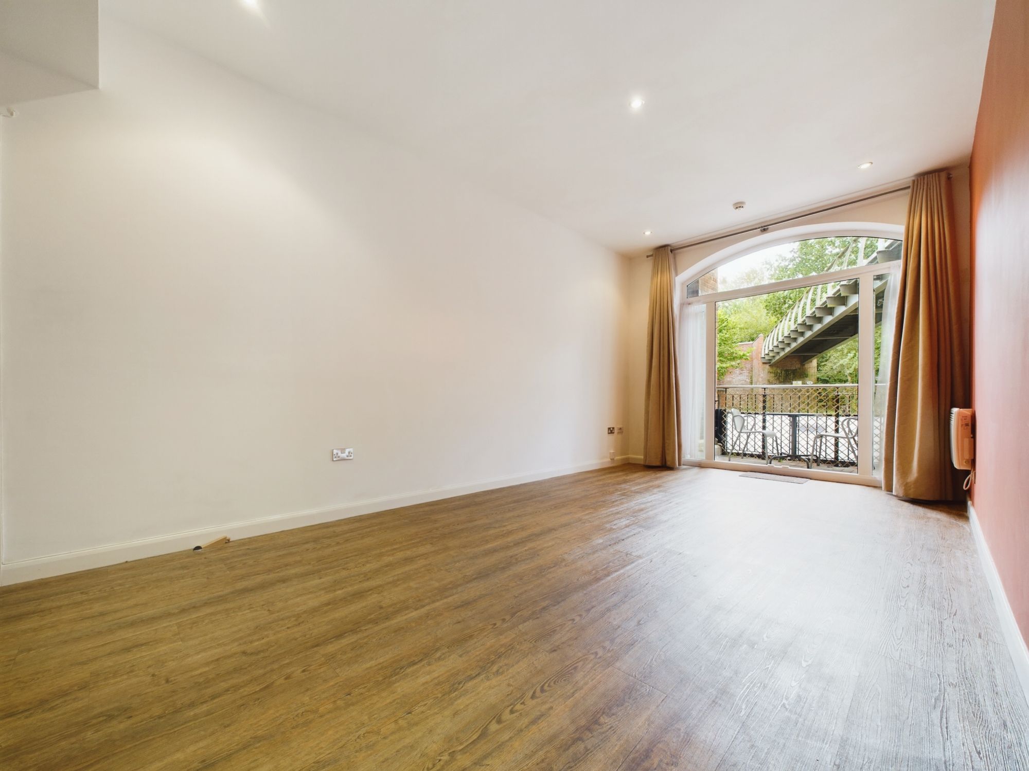 Flat Mereways in Metropolitan Borough of Solihull