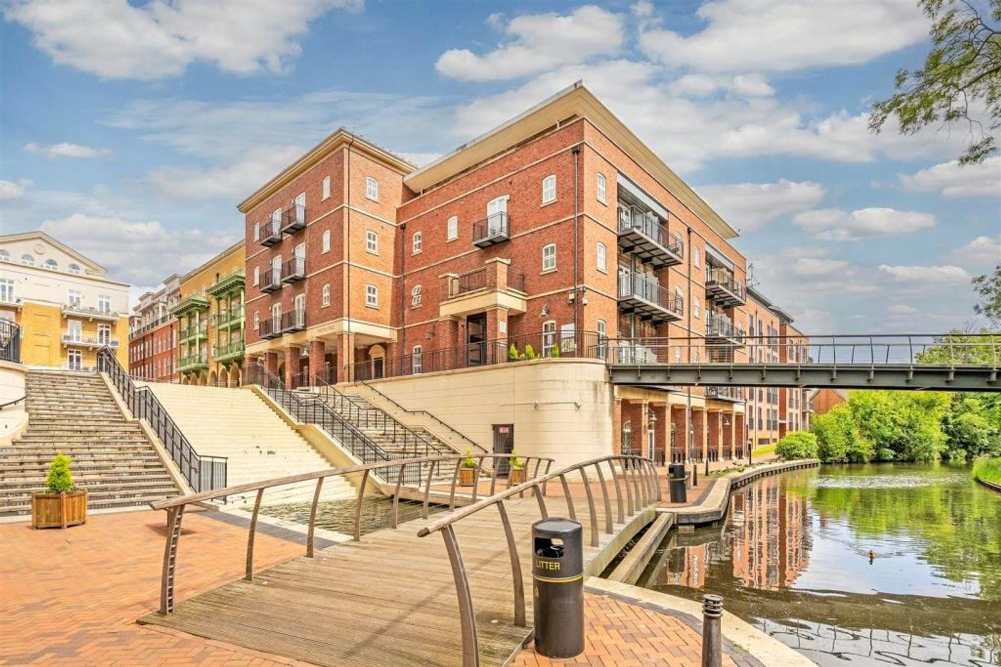 Flat Mereways in Metropolitan Borough of Solihull