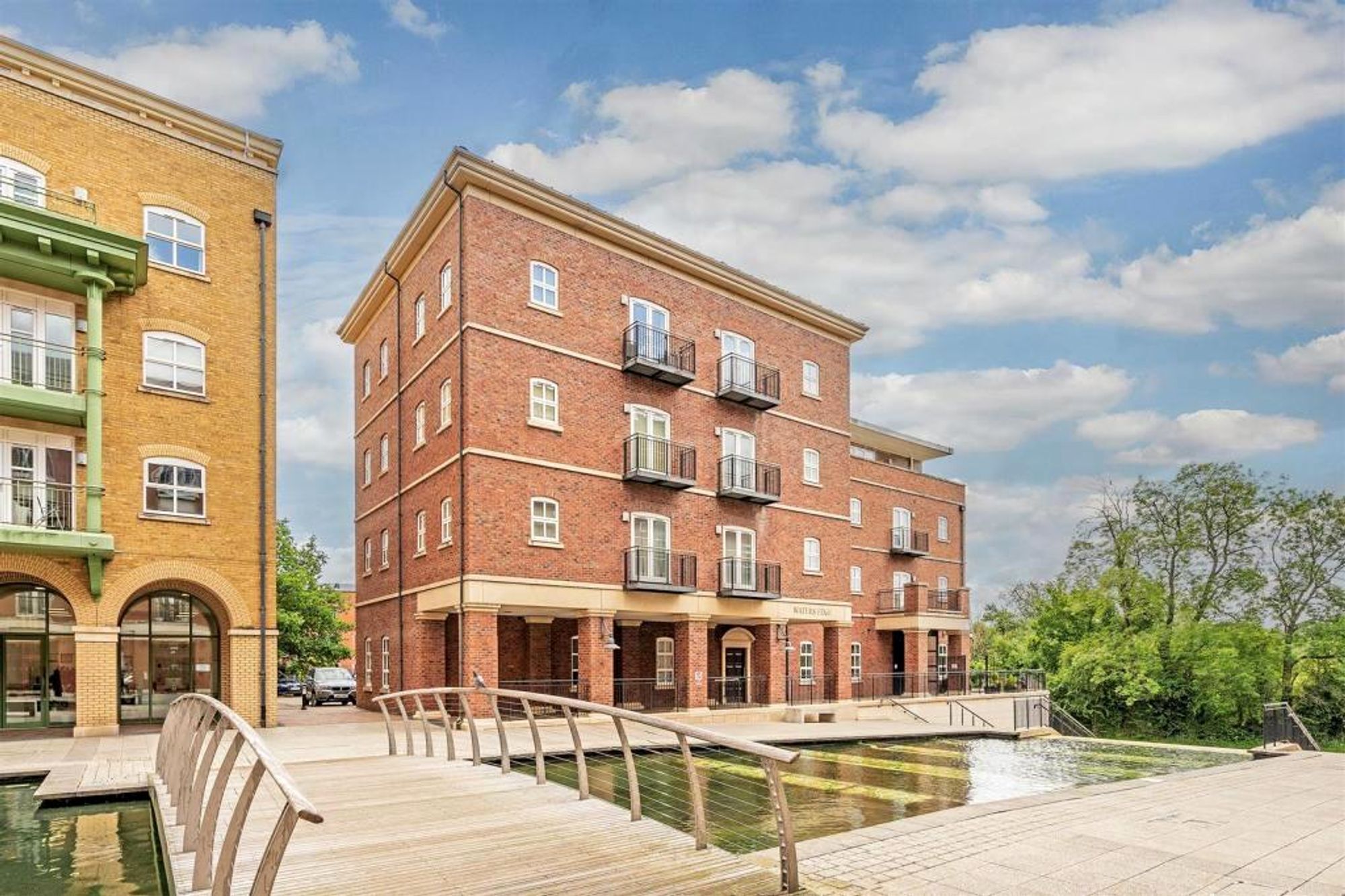 Flat Mereways in Metropolitan Borough of Solihull