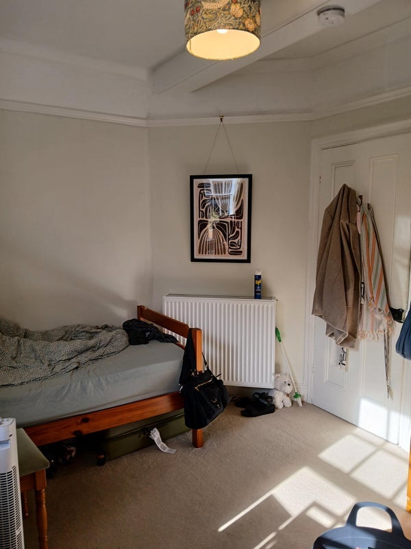 Room Lassa Road in Greater London