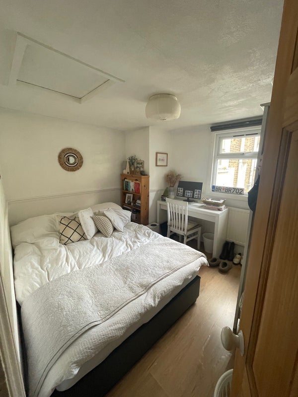 Room Coborn Road in Greater London