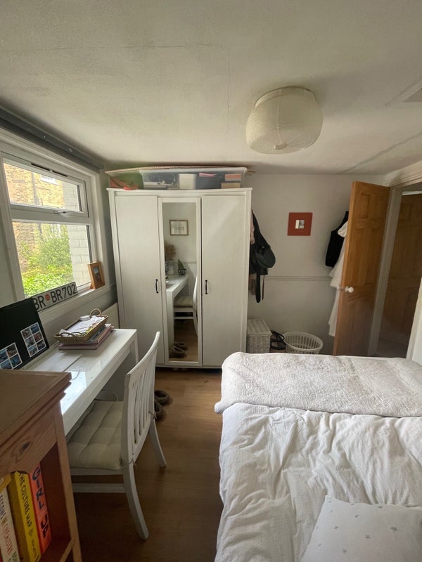 Room Coborn Road in Greater London