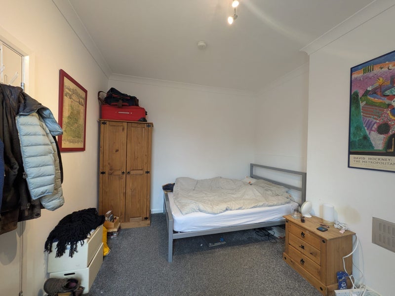 Room Cross Quarry Street in Leeds