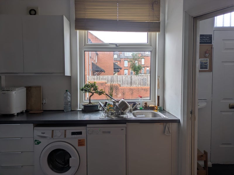 Room Cross Quarry Street in Leeds