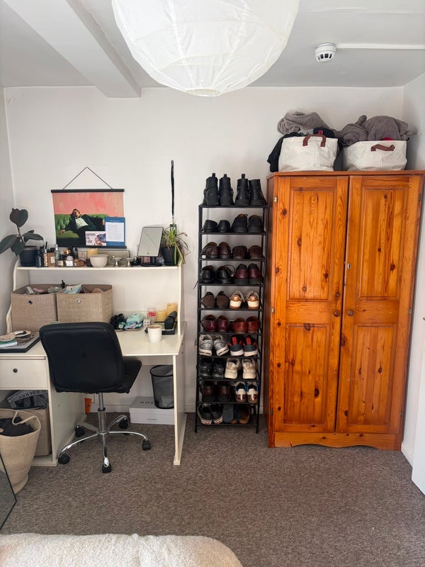Room Wrights Green in Greater London
