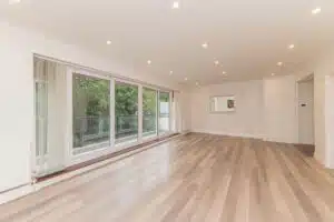 Flat Foreland Court in Greater London
