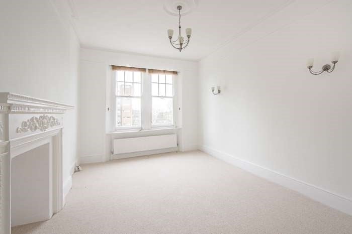 Flat Ornan Road in Greater London