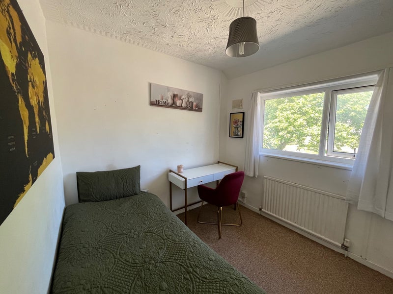 Room Greystoke Avenue in Bristol