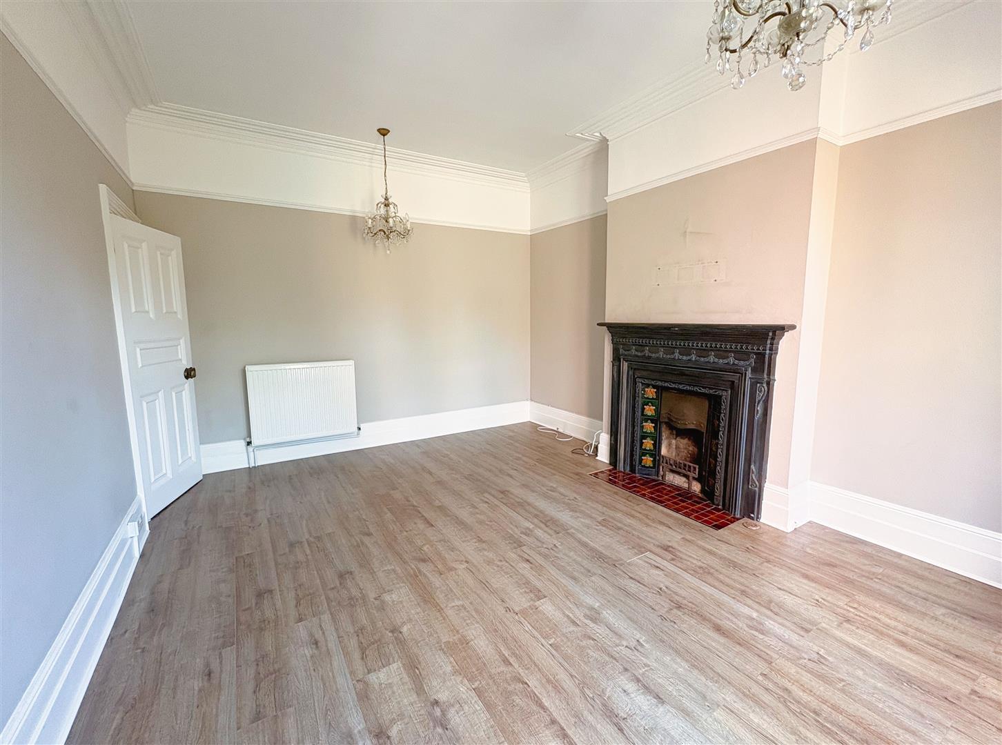 Flat Dorset Road in Rother