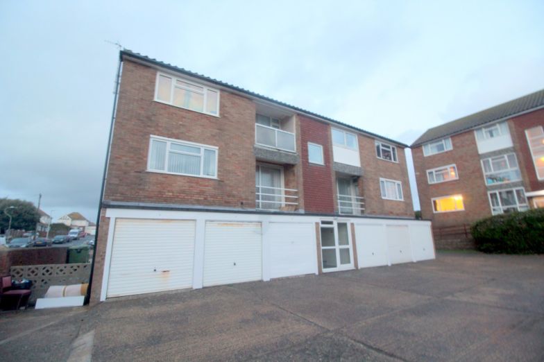 Flat South Coast Road in Peacehaven