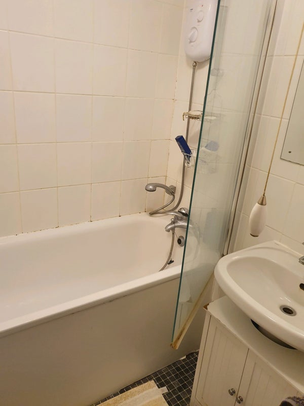 Room Ridge Road in Greater London