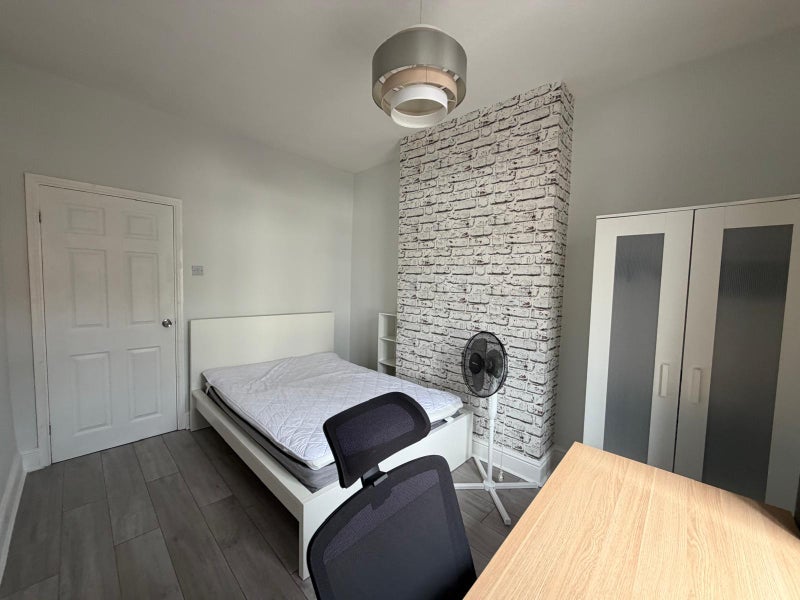 Room Newcastle Street in Newcastle-under-Lyme