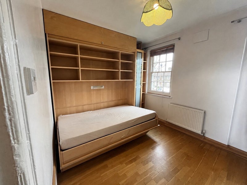 Flat St Mark's Road in Greater London