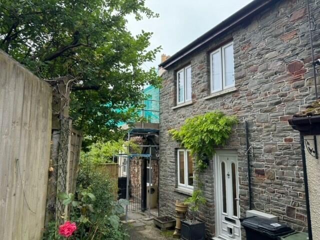 Room Rowan Close in Bristol
