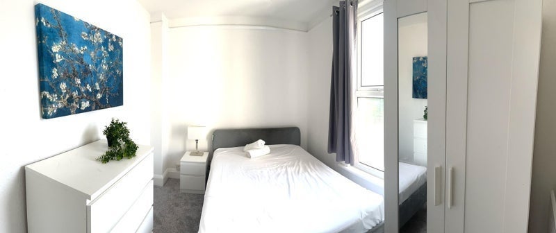 Room Gladstone Road in Greater London