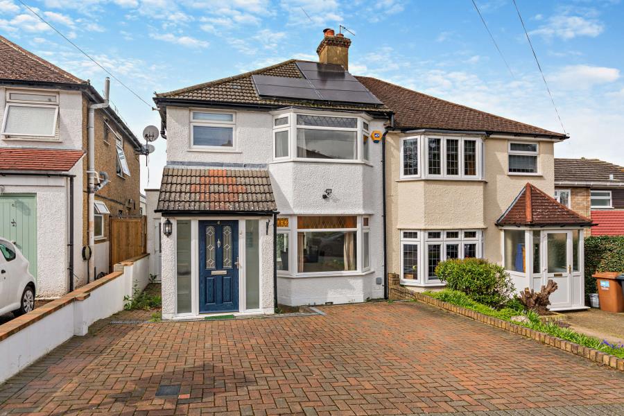 House Vivian Close in Three Rivers