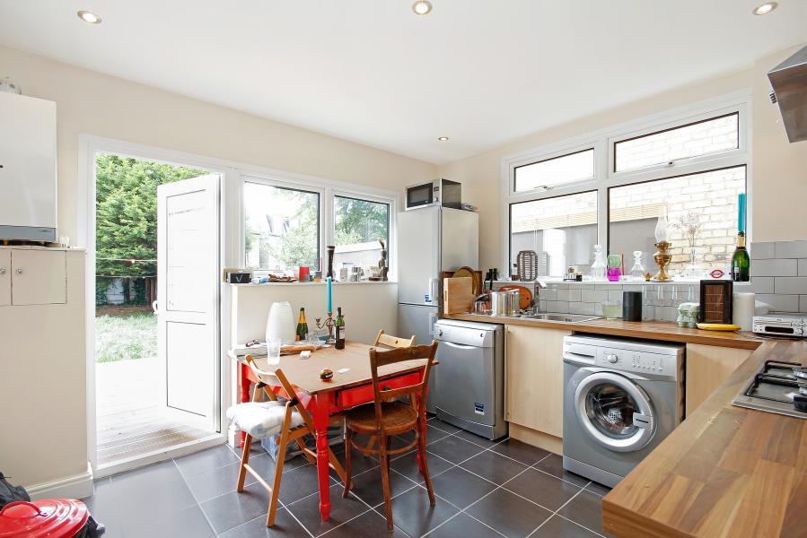 Flat Durnsford Road in Greater London