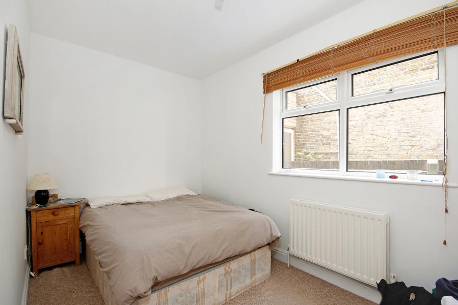 Flat Durnsford Road in Greater London