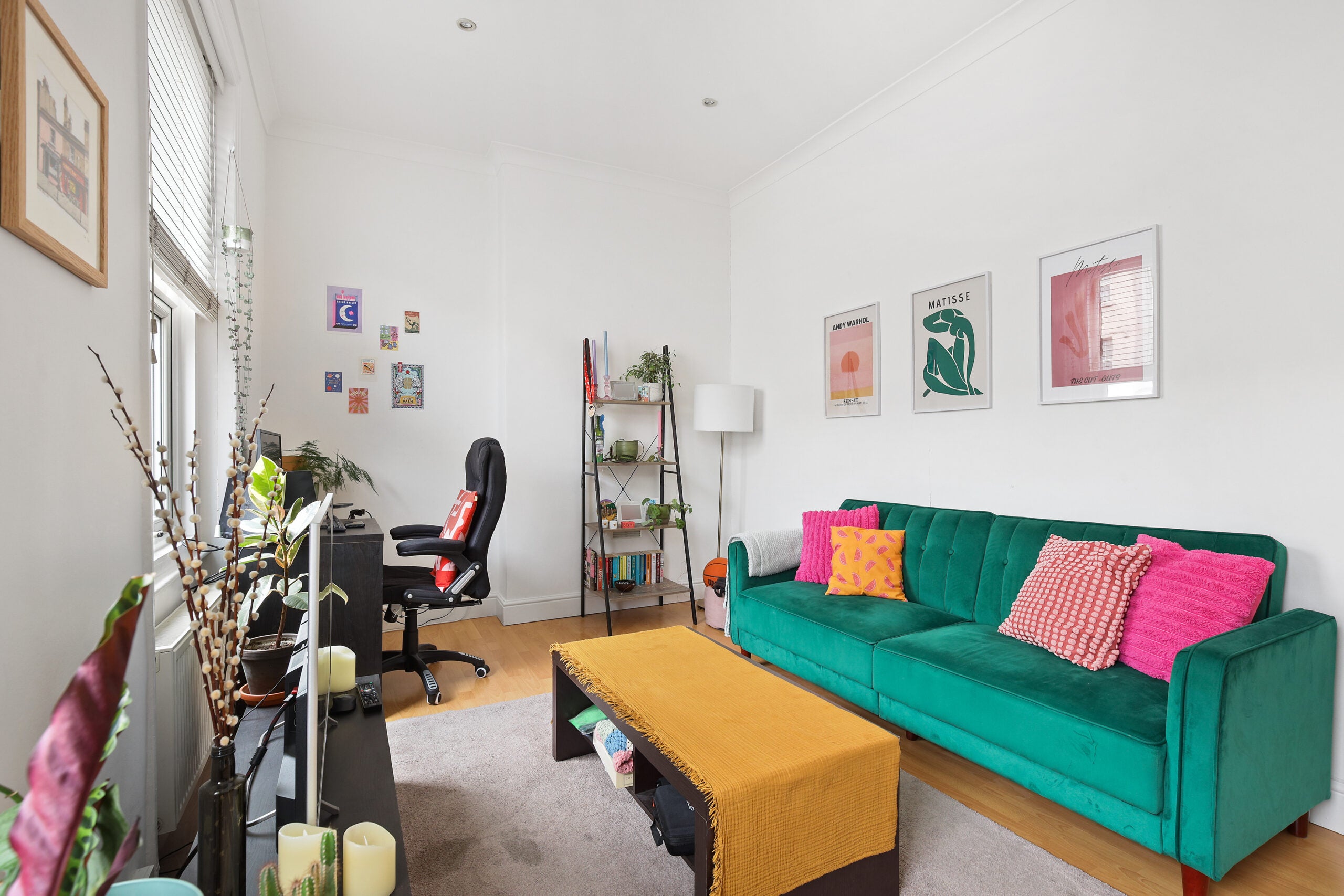 Flat South Terrace in Arun
