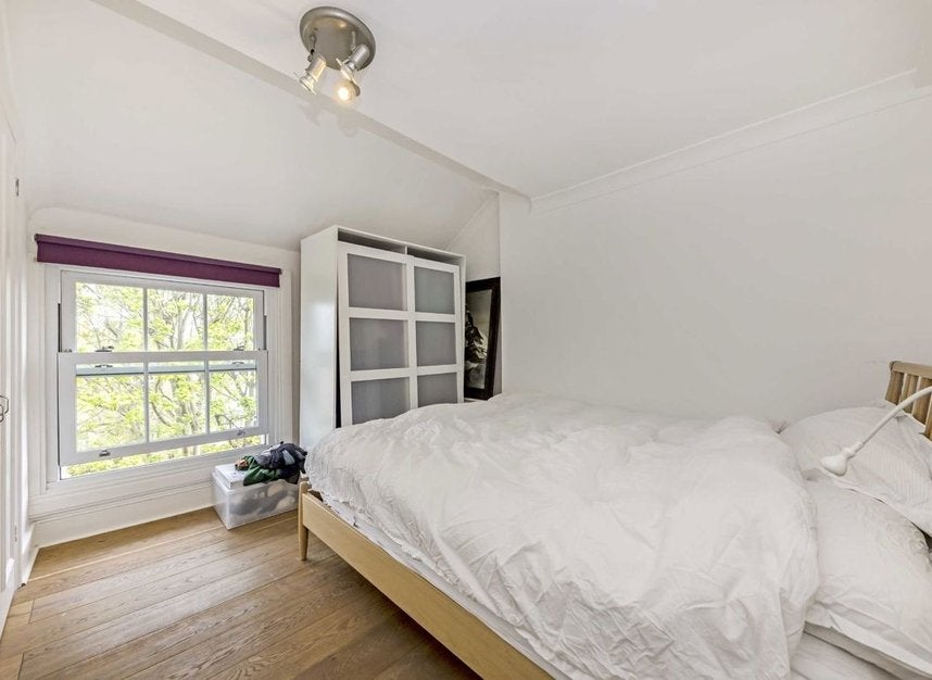 Flat Marlborough Road in Greater London