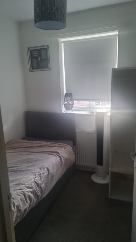 Room Era Mill Drive in Milnrow