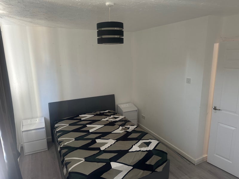 Room Narrowboat Close in Greater London