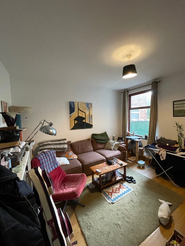 Room Bury Avenue in Manchester