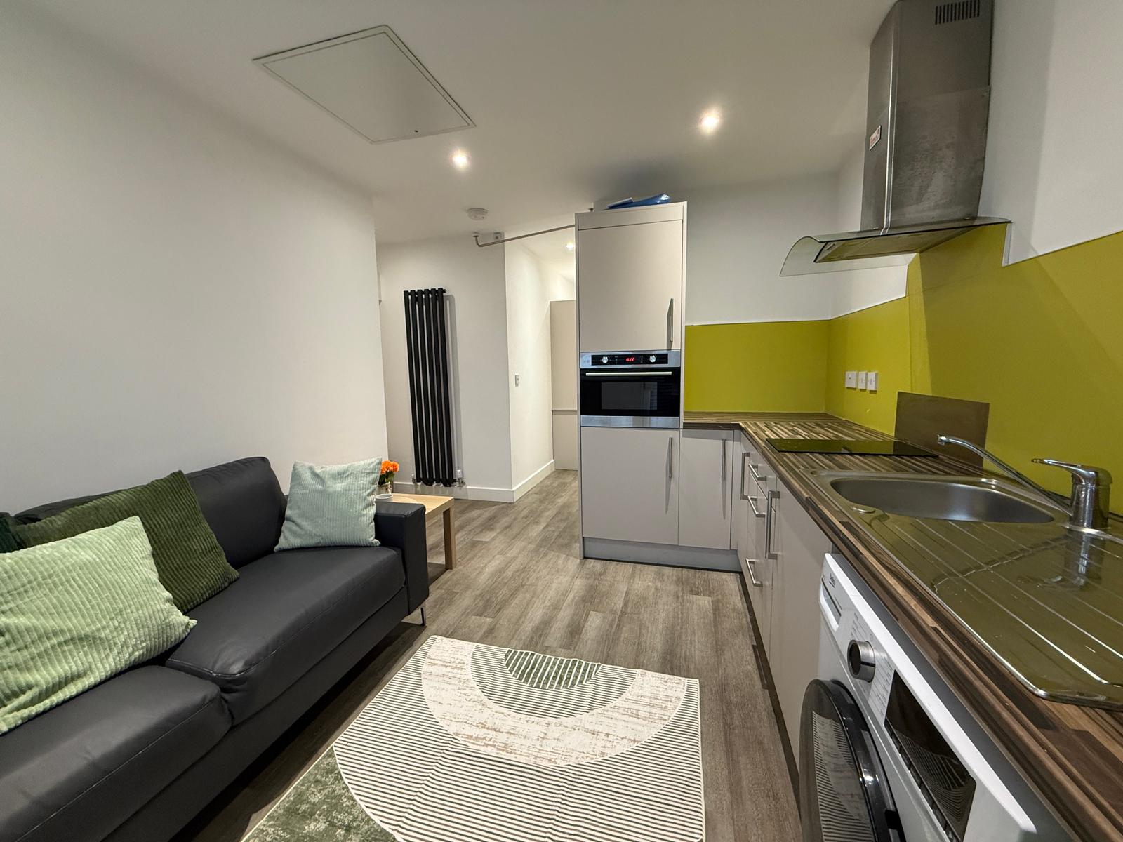 Room Clarendon Street in Nottingham