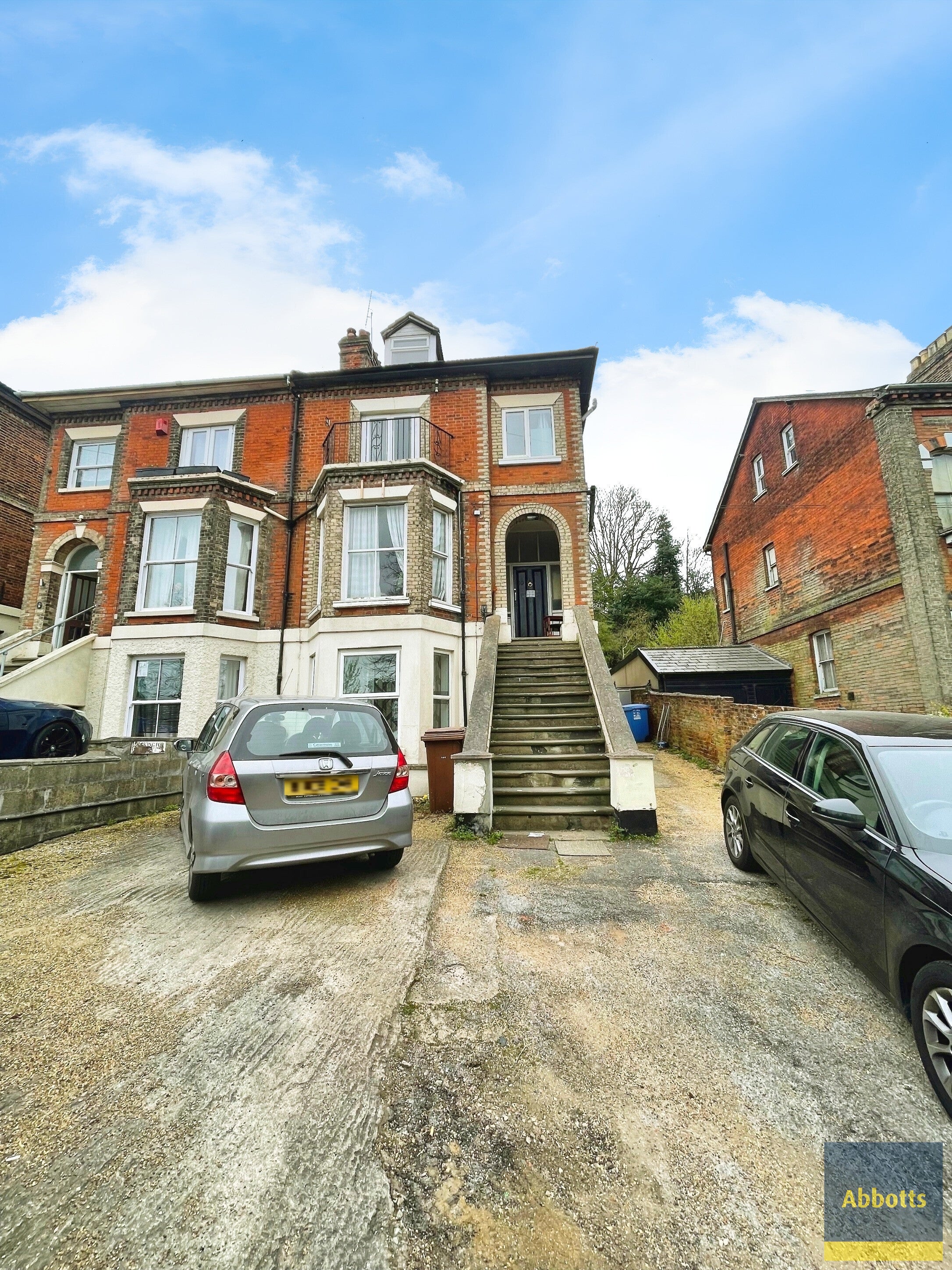 Flat Willoughby Road in Ipswich