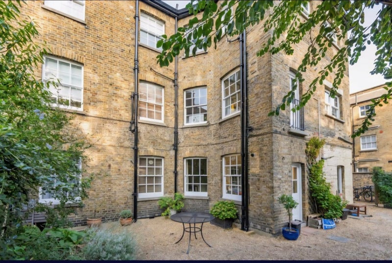 Room Chester Way in Greater London