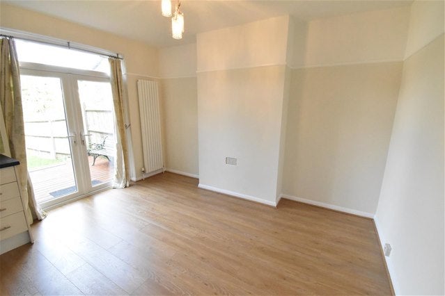 House Lingfield Avenue in Greater London