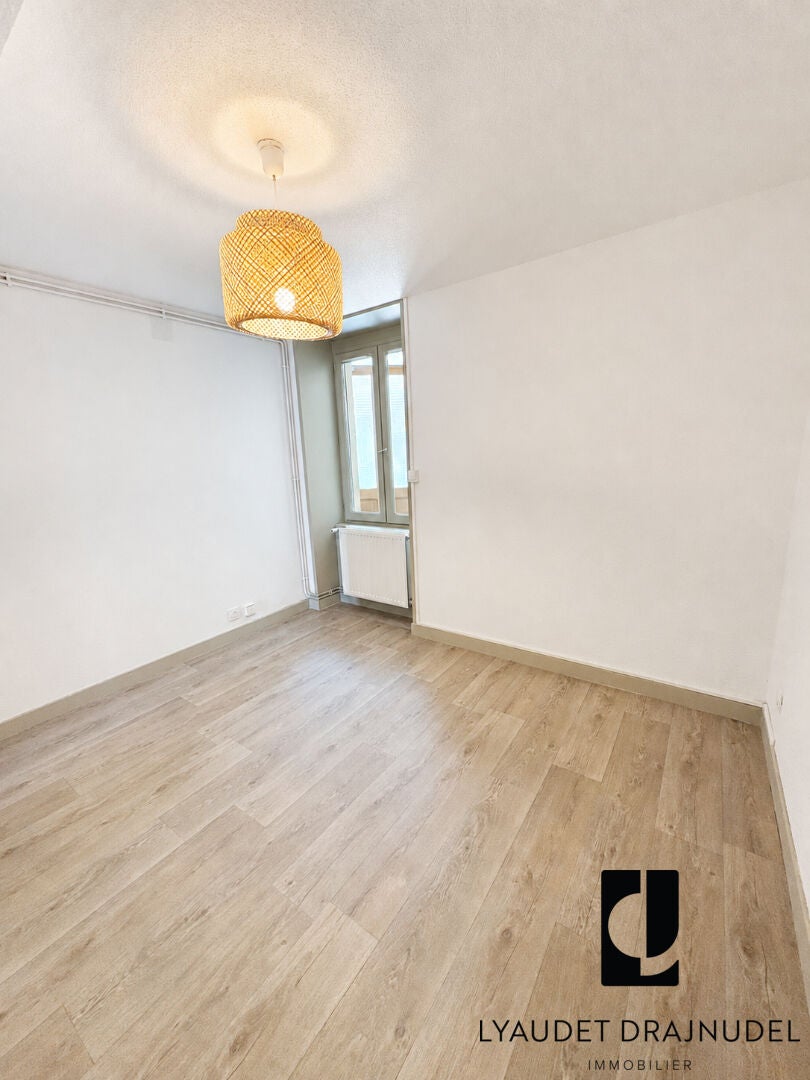 Flat Rue de l'Oudan in Roanne