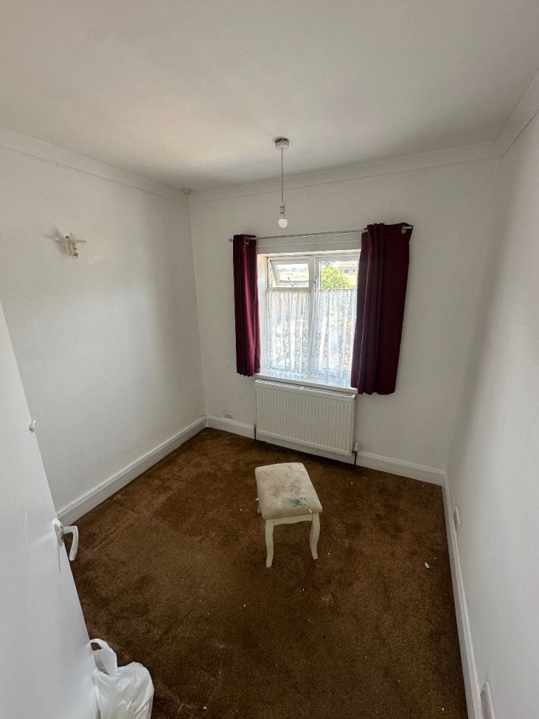 House Maidenhall Road in Luton
