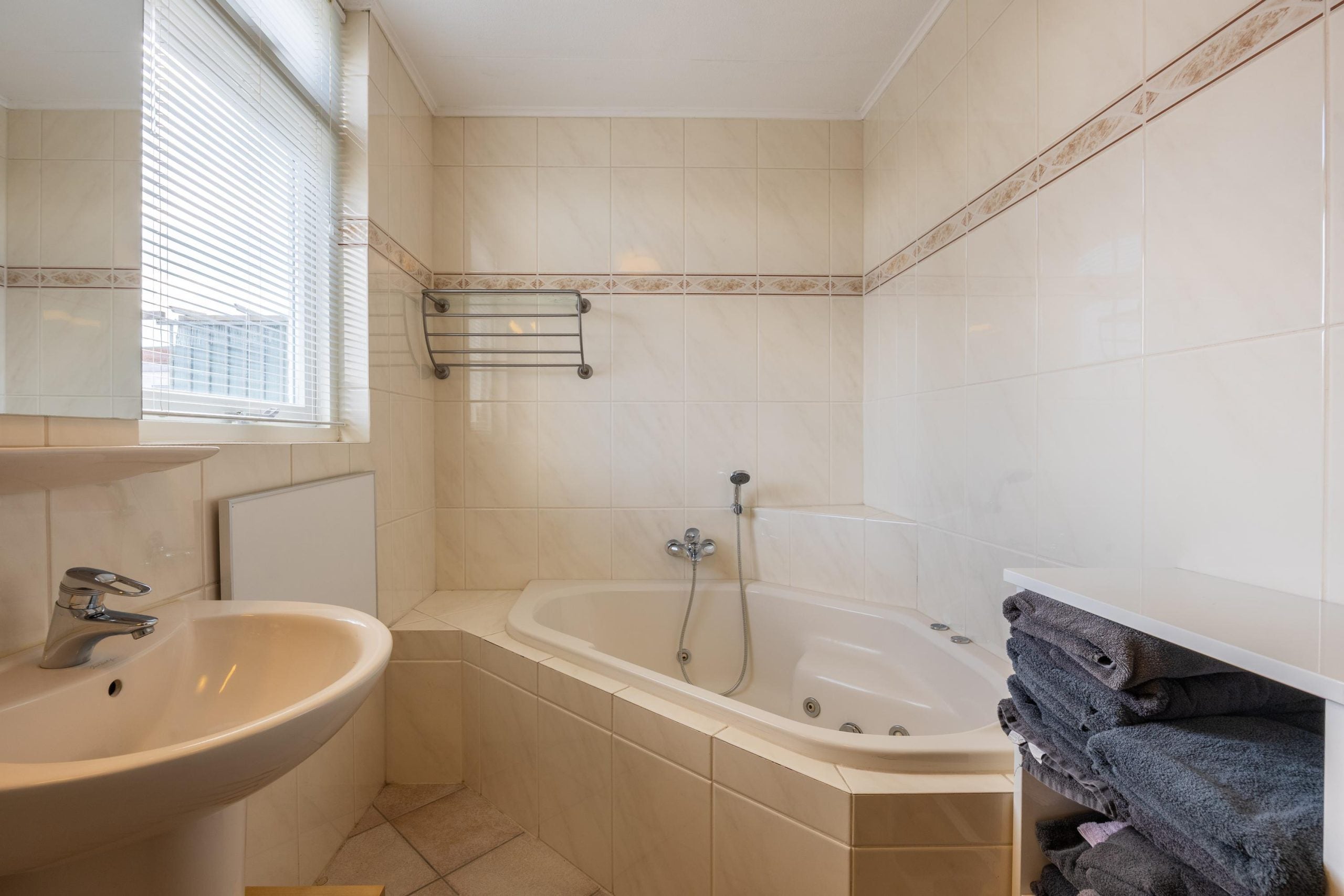 Appartement te koop: Helvoirtseweg 165, Vught