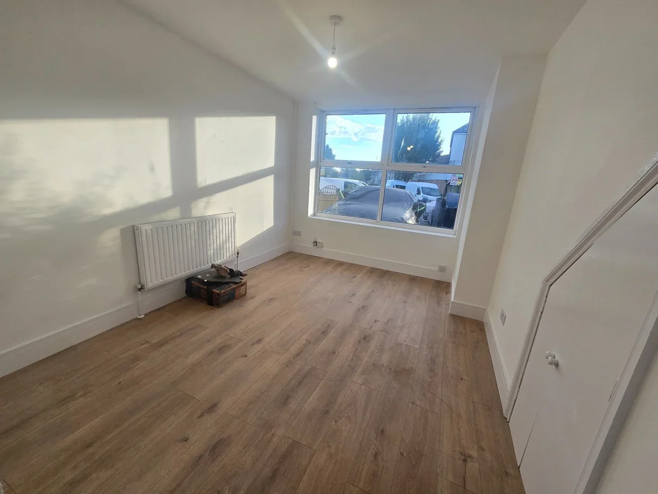 Flat Norbury Road in Greater London