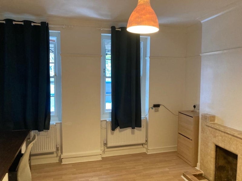 Room Portpool Lane in Greater London
