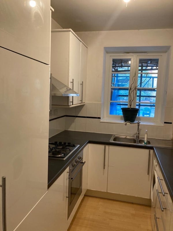 Room Portpool Lane in Greater London