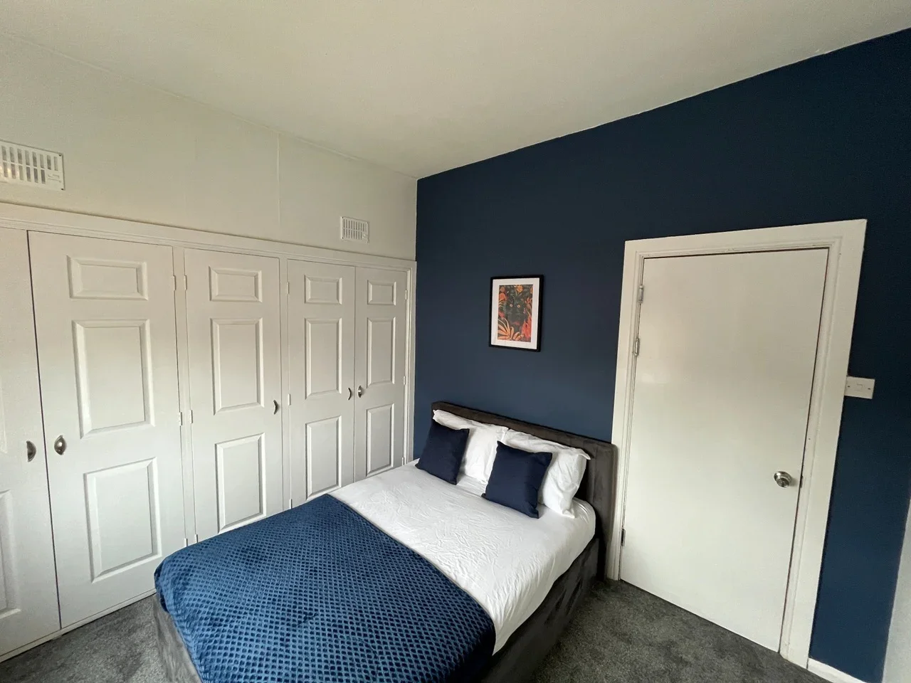 Room Newport Crescent in Mansfield Woodhouse
