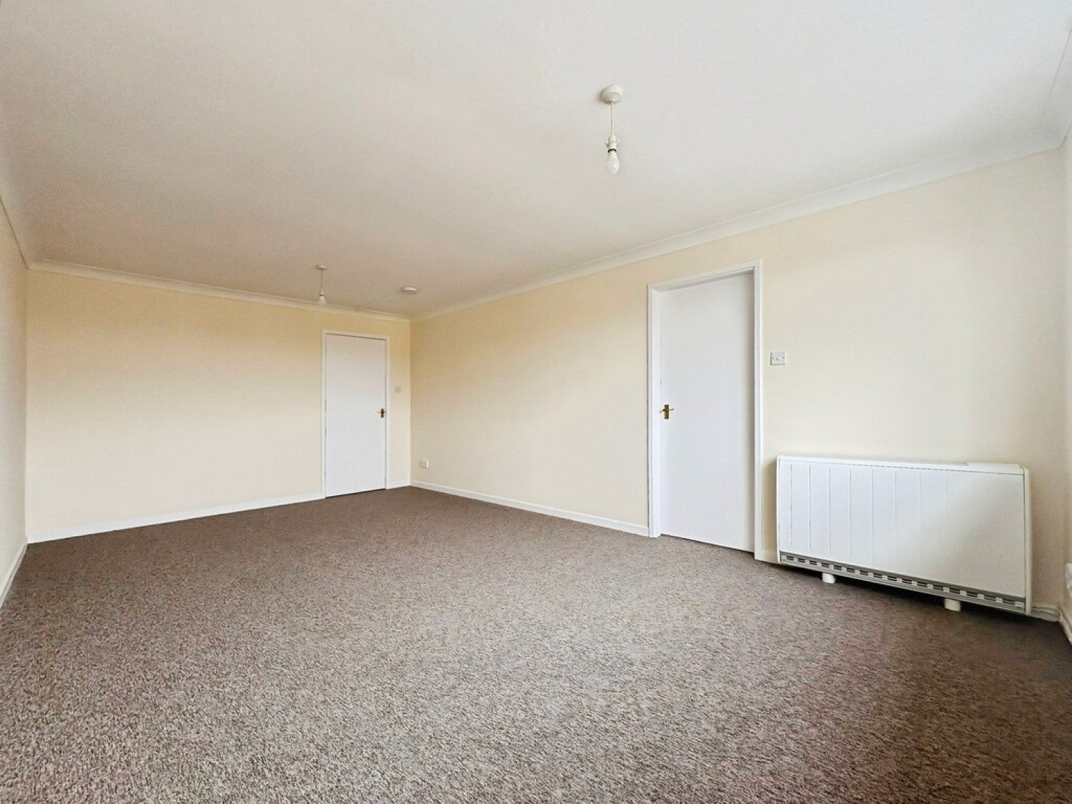Flat Heathfield Grove in Nottingham
