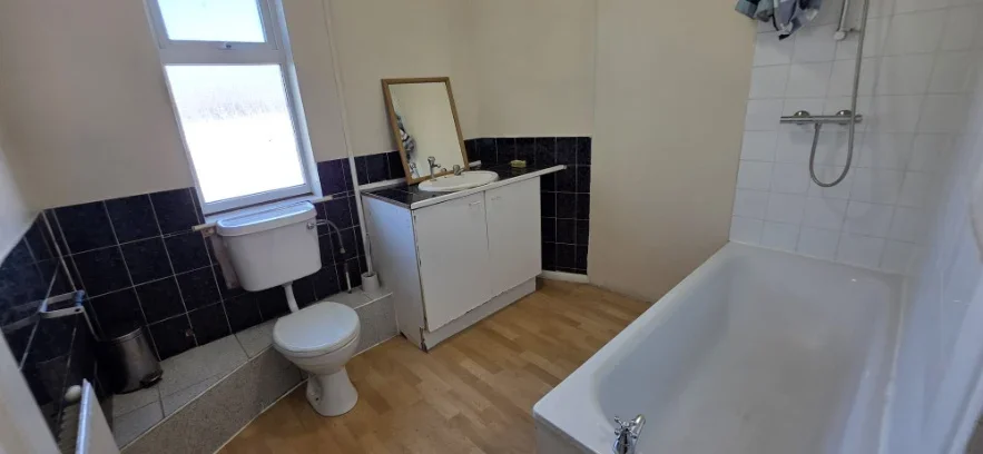 Room Byron Road in Gillingham